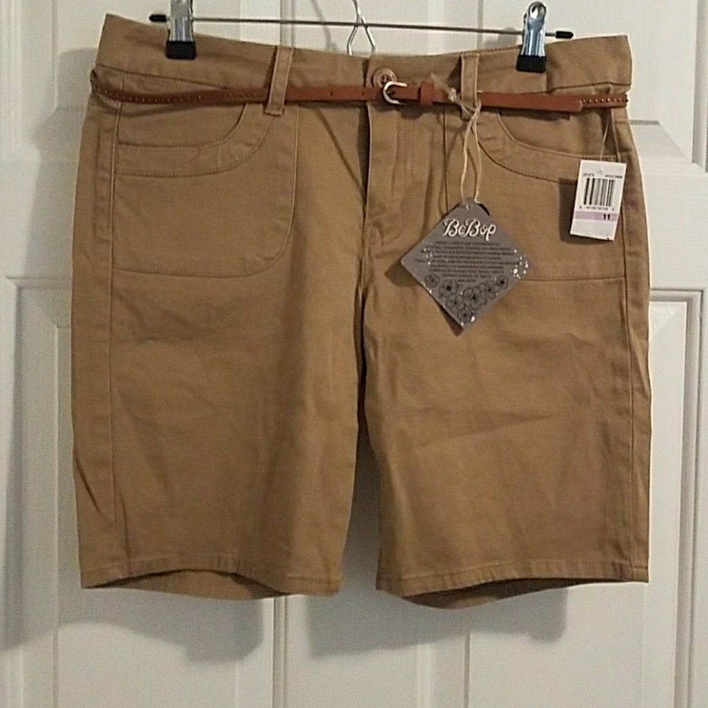 NWT khaki Bermuda shorts